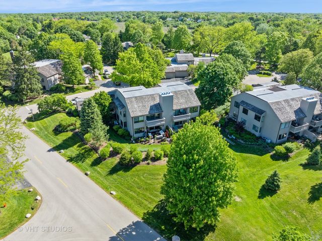 97 Thornhill Lane D, Lake Barrington, IL 60010