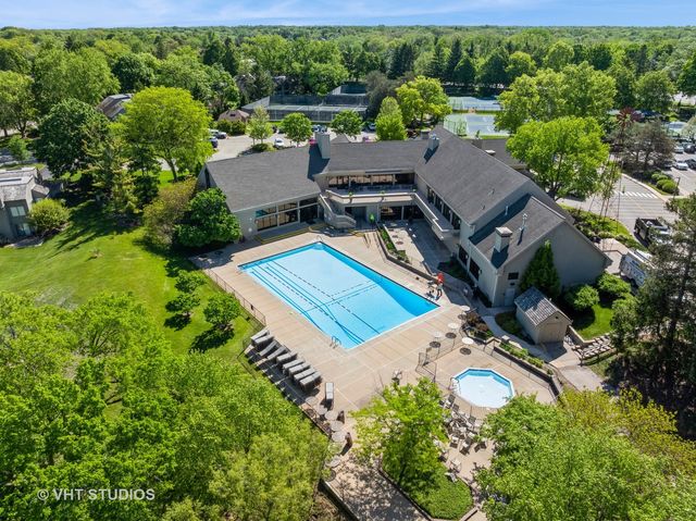 97 Thornhill Lane D, Lake Barrington, IL 60010