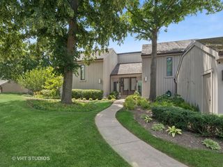 97 Thornhill Lane D, Lake Barrington, IL 60010