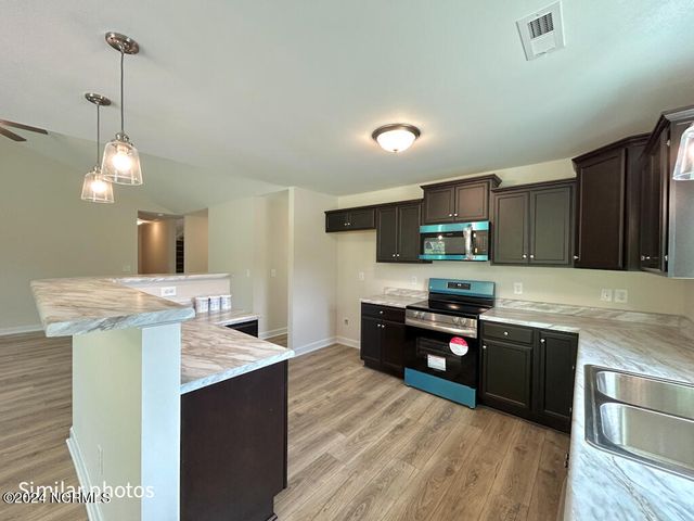 811 N Sandy Shore Court, Holly Ridge, NC 28445