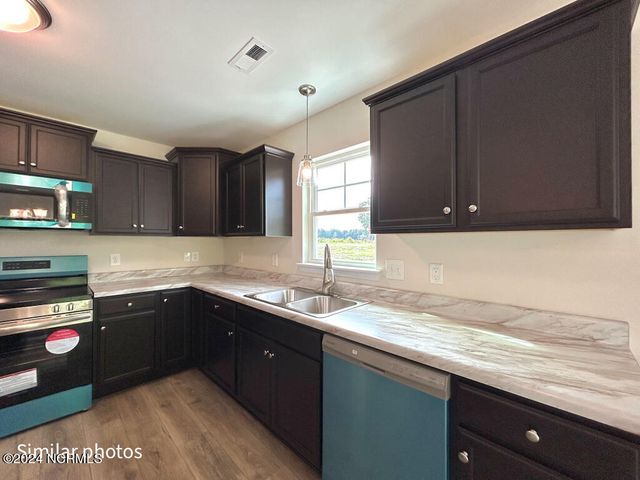 811 N Sandy Shore Court, Holly Ridge, NC 28445