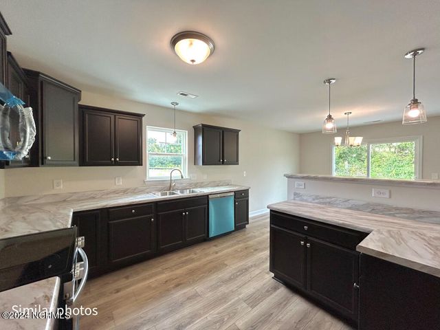 811 N Sandy Shore Court, Holly Ridge, NC 28445