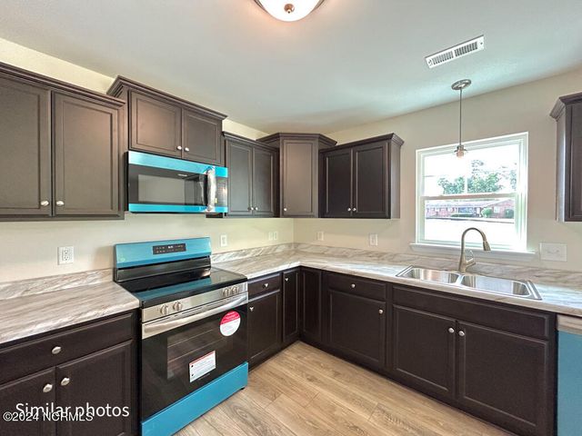 811 N Sandy Shore Court, Holly Ridge, NC 28445