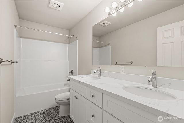 22407 Basin View Court SE, Yelm, WA 98597
