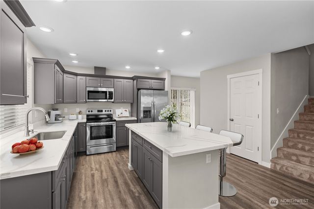 22407 Basin View Court SE, Yelm, WA 98597