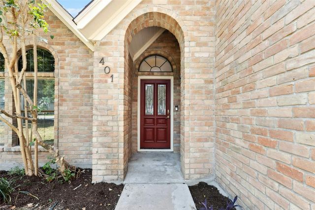 401 Applewood DR, Pflugerville, TX 78660