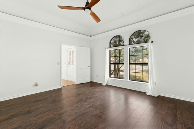 401 Applewood DR, Pflugerville, TX 78660
