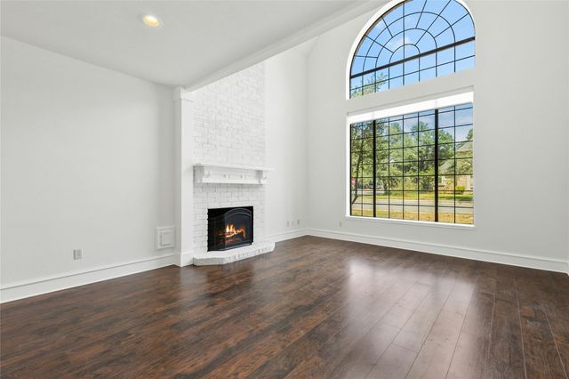 401 Applewood DR, Pflugerville, TX 78660