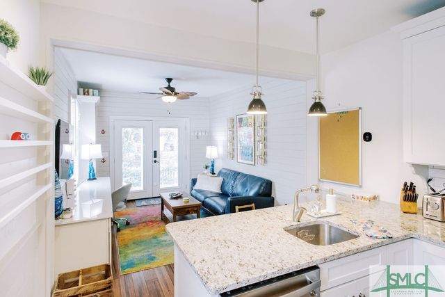 609 E Park Lane, Savannah, GA 31401