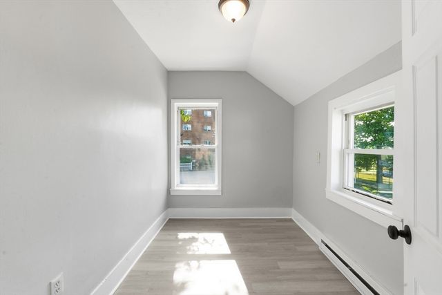 2 Ely St, Worcester, MA 01610