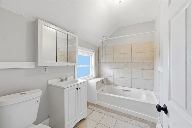 2 Ely St, Worcester, MA 01610