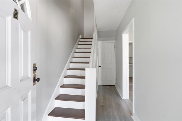 2 Ely St, Worcester, MA 01610