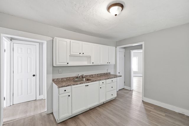 2 Ely St, Worcester, MA 01610