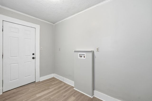 2 Ely St, Worcester, MA 01610
