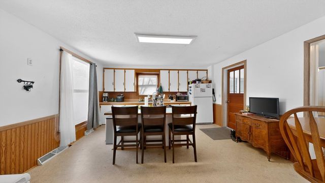 305 N Prairie Street, Lake City, MN 55041