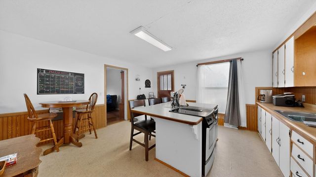 305 N Prairie Street, Lake City, MN 55041