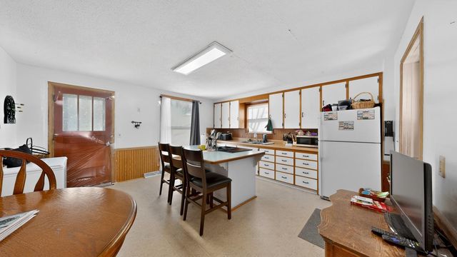 305 N Prairie Street, Lake City, MN 55041