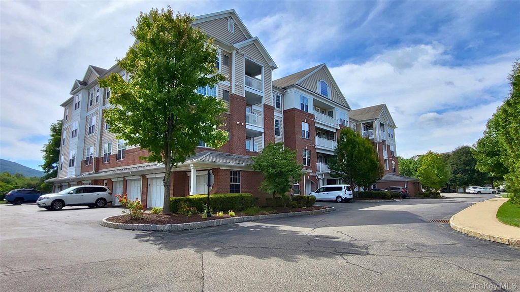 621 Regency Drive, Fishkill, NY 12524 — photo 3