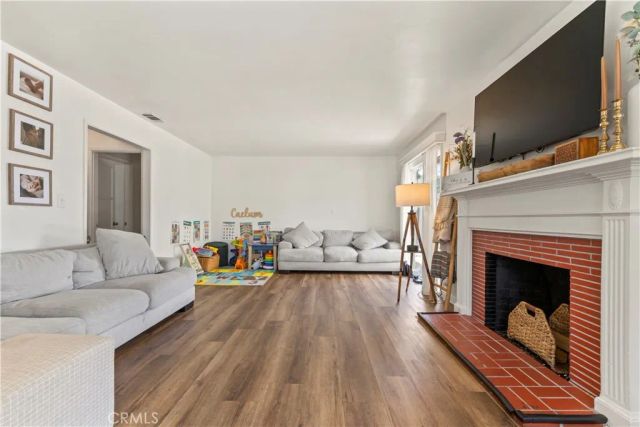 333 W 7th, Upland, CA 91786