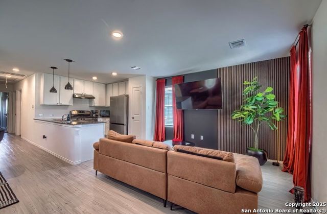 14230 Llama, San Antonio, TX 78252