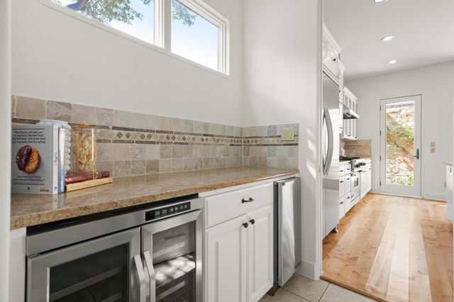 1406 Mohle DR, Austin, TX 78703