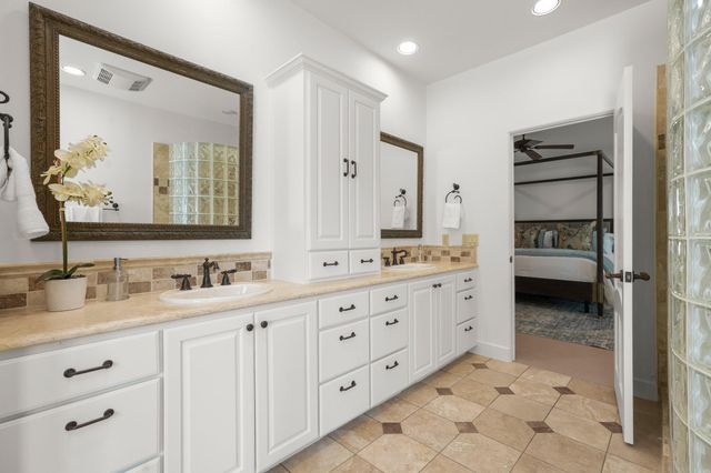 1406 Mohle DR, Austin, TX 78703