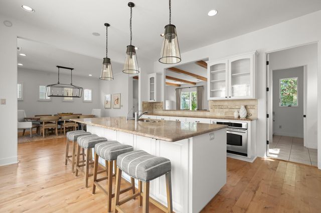 1406 Mohle DR, Austin, TX 78703
