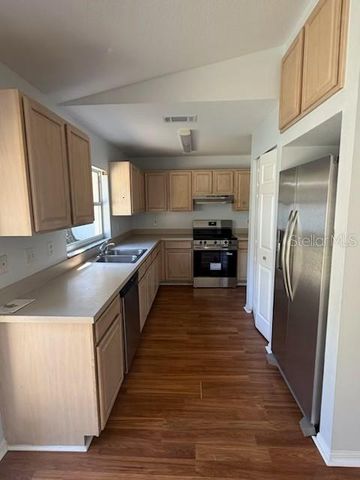 8512 QUEEN BROOKS COURT, Temple Terrace, FL 33637