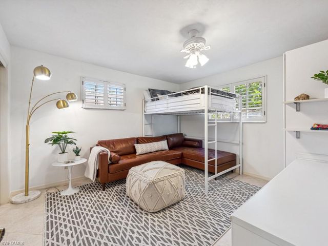 601 97th AVE N, Naples, FL 34108