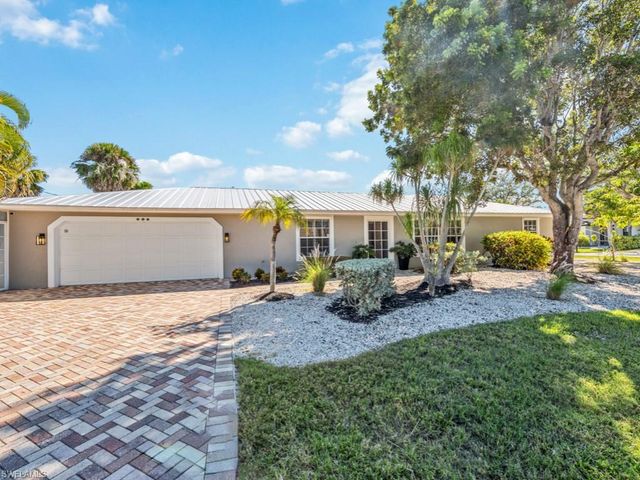 601 97th AVE N, Naples, FL 34108