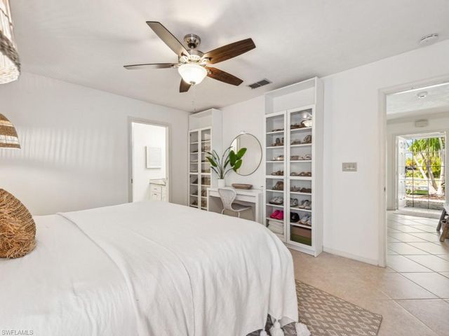 601 97th AVE N, Naples, FL 34108