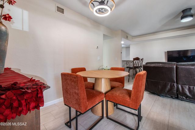 4275 N River Grove Cir Apt 131, Tucson, AZ 85719