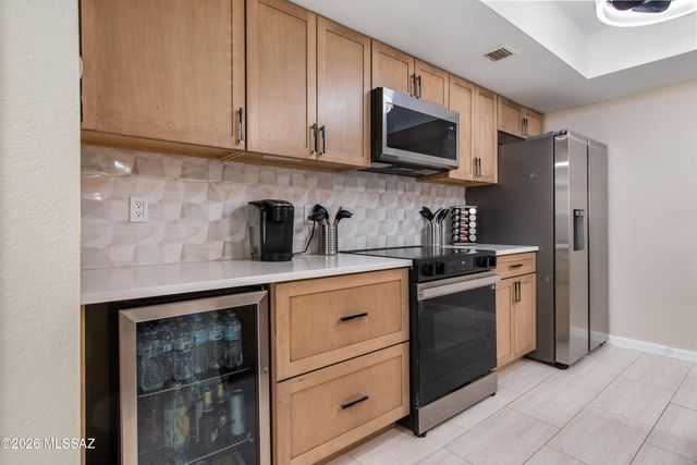 4275 N River Grove Cir Apt 131, Tucson, AZ 85719