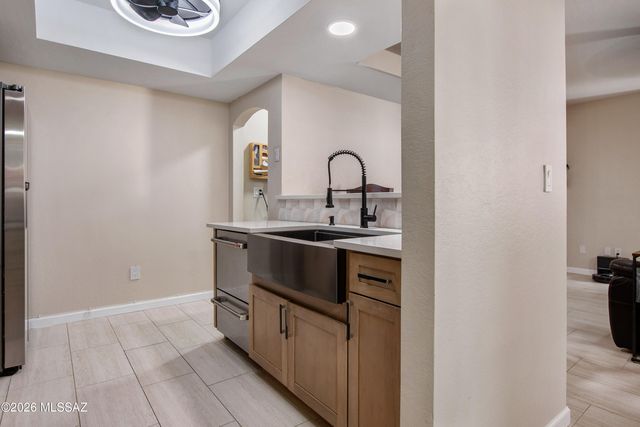 4275 N River Grove Cir Apt 131, Tucson, AZ 85719