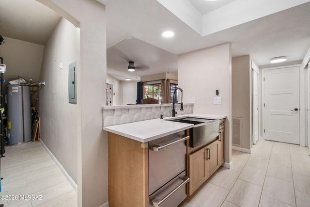 4275 N River Grove Cir Apt 131, Tucson, AZ 85719