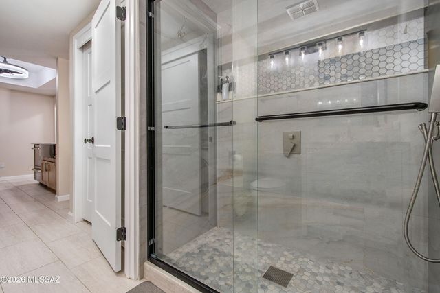 4275 N River Grove Cir Apt 131, Tucson, AZ 85719