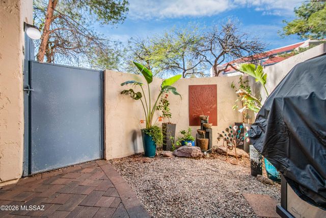 4275 N River Grove Cir Apt 131, Tucson, AZ 85719