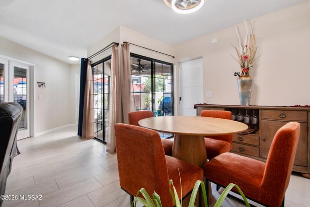 4275 N River Grove Cir Apt 131, Tucson, AZ 85719