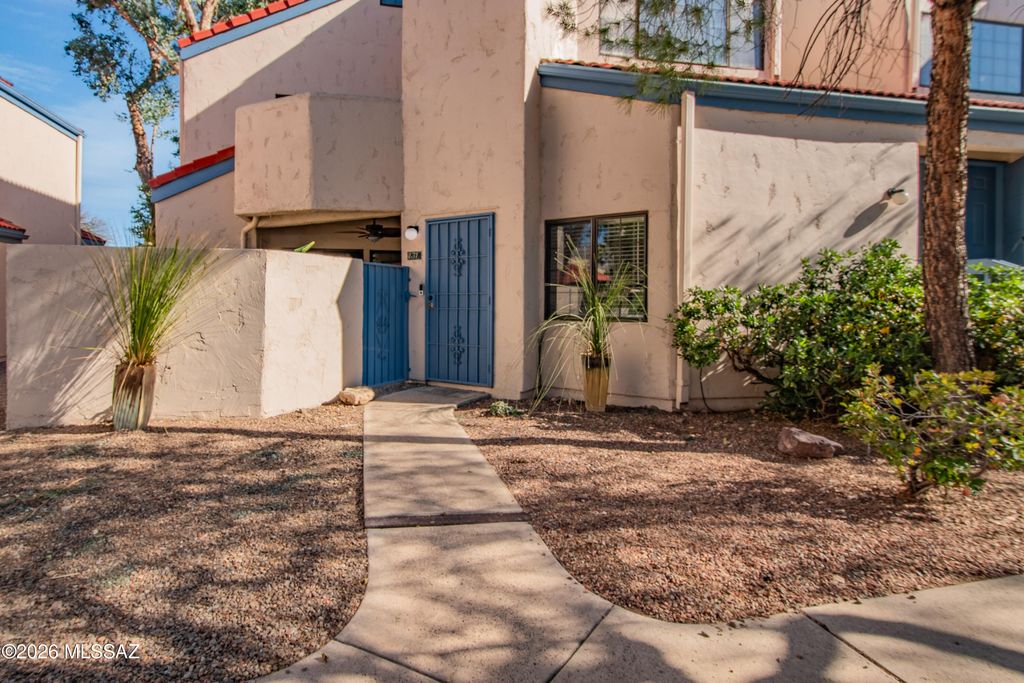 4275 N River Grove Cir Apt 131, Tucson, AZ 85719