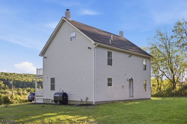 68 Fenwick Rd, Frankford Twp., NJ 07822