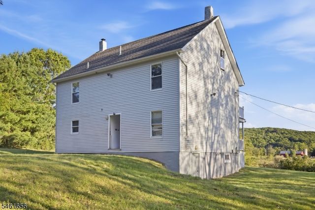 68 Fenwick Rd, Frankford Twp., NJ 07822