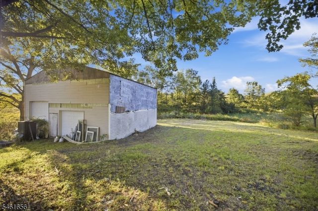 68 Fenwick Rd, Frankford Twp., NJ 07822