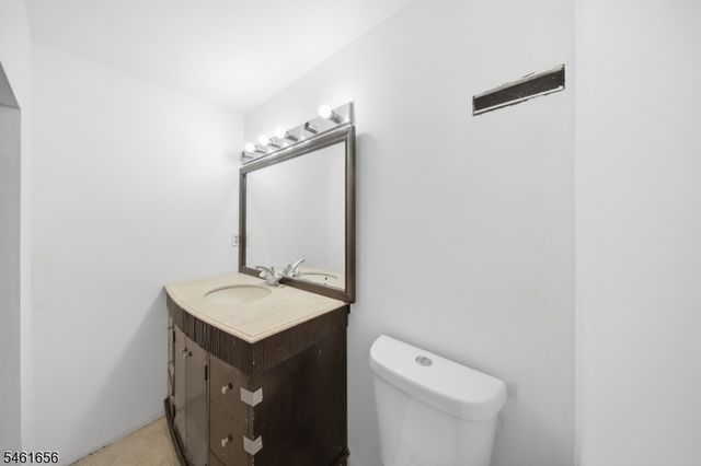 68 Fenwick Rd, Frankford Twp., NJ 07822