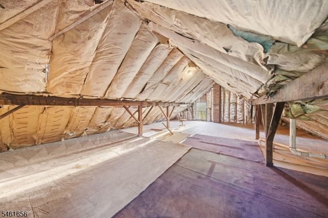 68 Fenwick Rd, Frankford Twp., NJ 07822