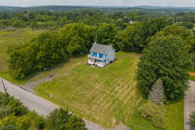 68 Fenwick Rd, Frankford Twp., NJ 07822