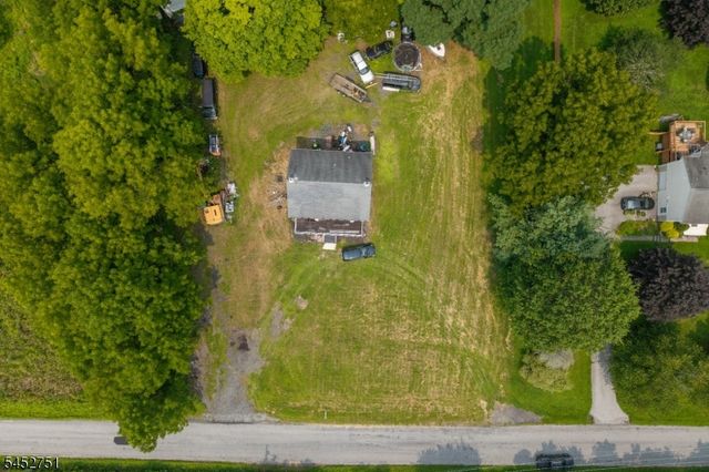 68 Fenwick Rd, Frankford Twp., NJ 07822
