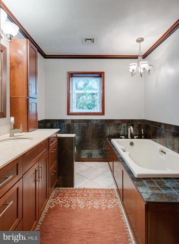 214 CREAMERY RD, Spring City, PA 19475