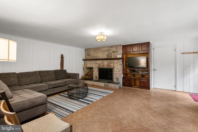 214 CREAMERY RD, Spring City, PA 19475
