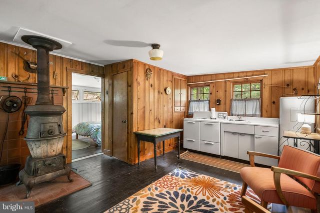214 CREAMERY RD, Spring City, PA 19475
