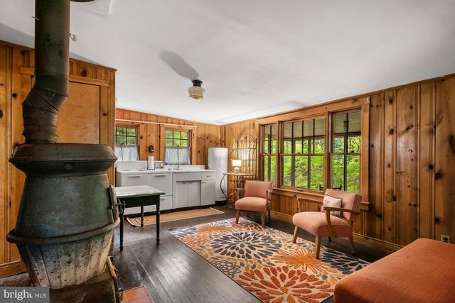 214 CREAMERY RD, Spring City, PA 19475
